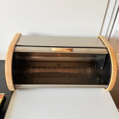 Brabantia bread box like new, dimensions 46x26 cm