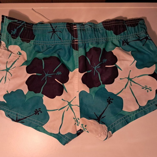 Men's swim shorts C&A new, size S, floral hibiscus pattern