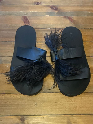 Zara leather sandals with feathers used, size 40, black