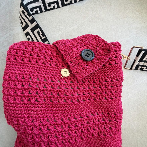 Handmade Crochet Crossbody Bag with Geometric Strap in Magenta