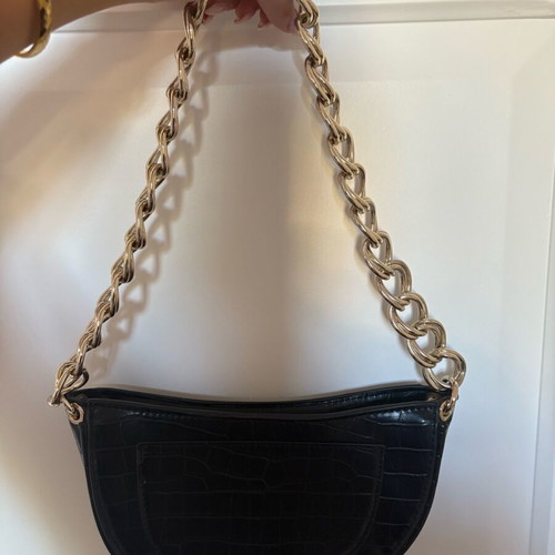 Black shoulder bag with gold chain like new