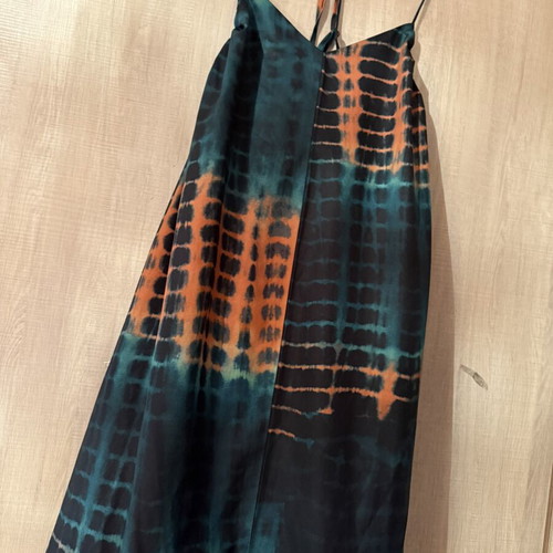 Maxi dress like new with open back, green and turquoise
