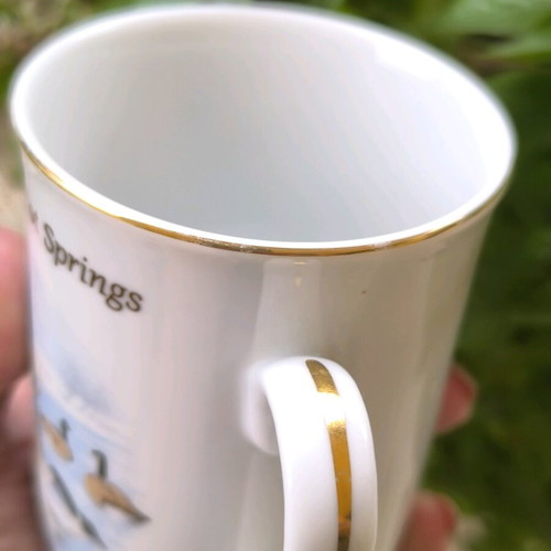 Collectible mug with wild geese motif and gold details 300ml like new