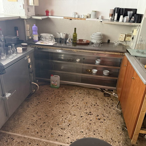 Refrigerator, 2 hoods, 2 inox counters used