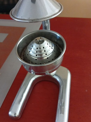 Professional heavy-duty juicer like new
