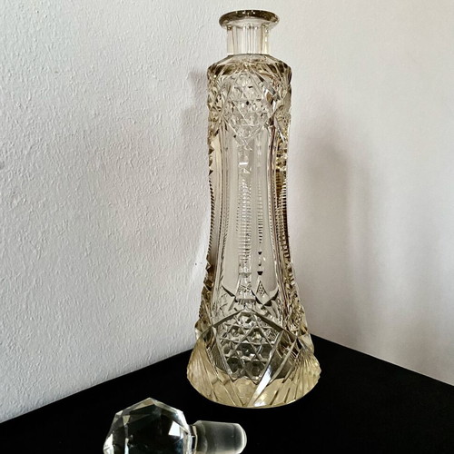 Vintage crystal perfume bottle like new
