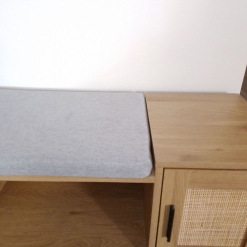 Living room bench like new with storage space