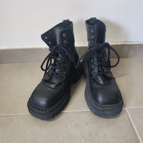 Top Shop Black Leather Combat Boots like new, women's size 38