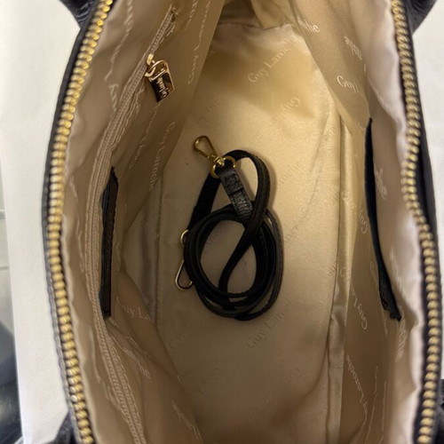 Guy Laroche black leather handbag like new