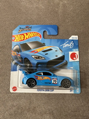 Hot Wheels Toyota GR86 Cup mainline car