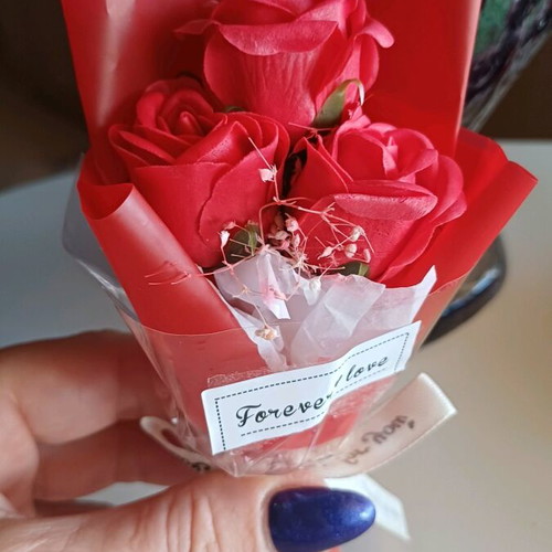 Set of 4 rose arrangements made of soap leaf new