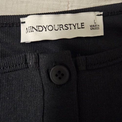 Mindyourstyle black blouse like new, size S fit small
