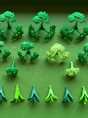 Playmobil bushes and greenery like new