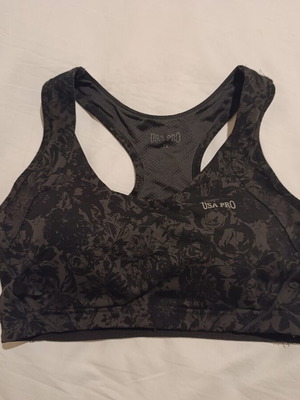 USA Pro sports bra like new, size 12, black with grey patterns