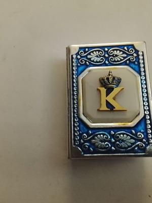 Vintage μεταλλική θήκη για σπιρτόκουτο Βασιλιά Κωνσταντίνου Β' μεταχειρισμένη