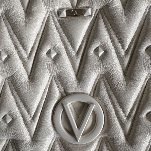 Valentino shoulder bag like new, beige leather, spacious with many pockets