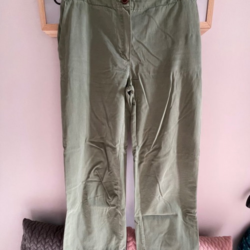 Zara pants used, khaki with elastic and side design, size 34