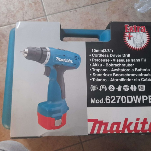 Makita Cordless Impact Drill 12V New with 2 Batteries and Charger