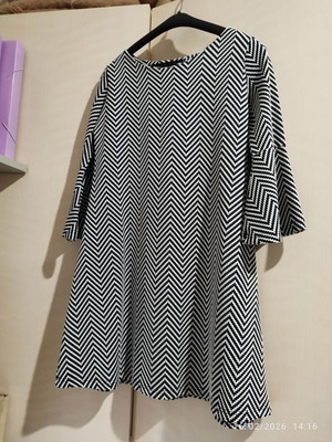 Black and white dress new with geometric pattern, size M
