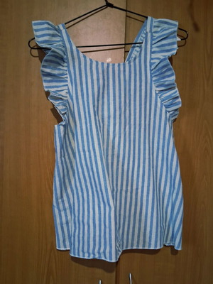 Striped top Freestyle like new, size M, white and blue