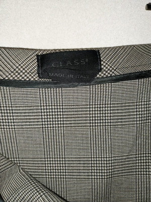 Checked skirt like new, grey and white