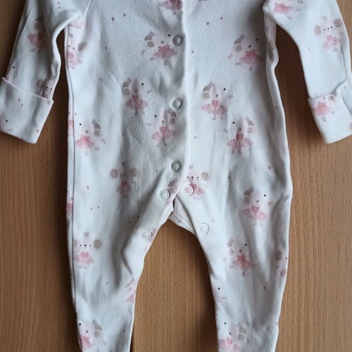 Baby bodysuits like new, pack of 8, size 50 newborn