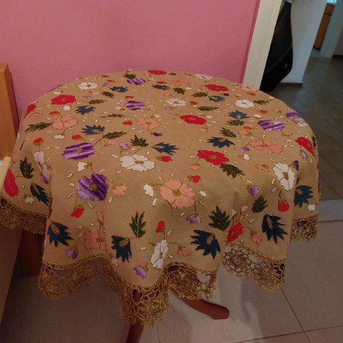 Handmade embroidery with knitted lace new, diameter 83 cm