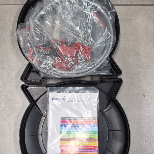 Snow chains for tires, various sizes