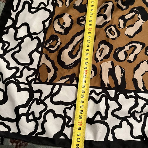 Tous scarf like new, black and brown