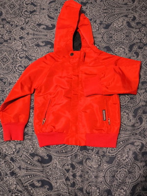 Windbreaker red like new, age 5-6, spring jacket