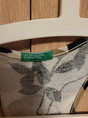 Benetton μπλούζα μεταχειρισμένη με παρτούς ώμους, μέγεθος L