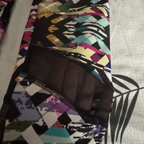 SugarFree leggings like new with mesh panels and elastic, size XL