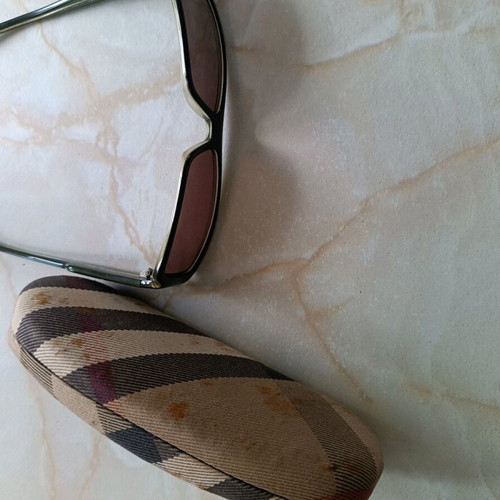 Burberry sunglasses like new, green