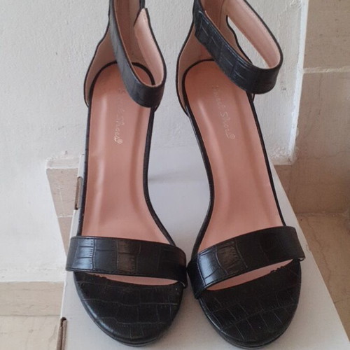 A.S. 98 sandals like new, size 37, black synthetic leather