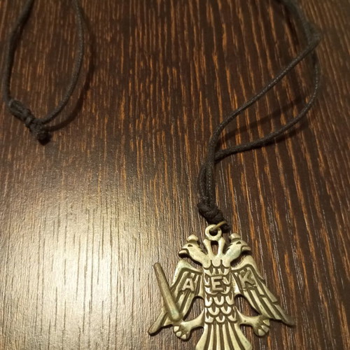 AEK pendant used