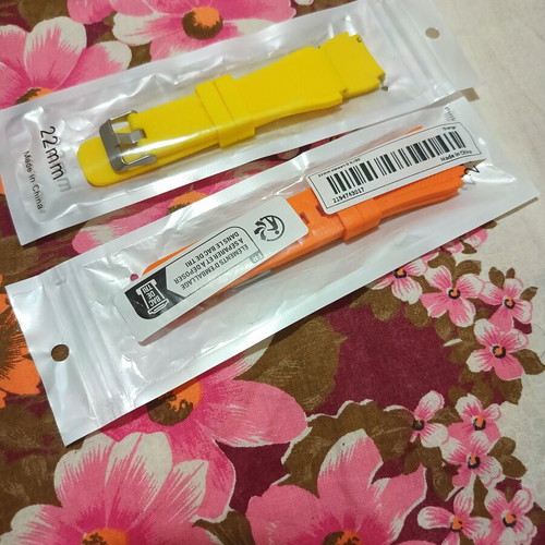 Watch straps like new, set of two, colorful