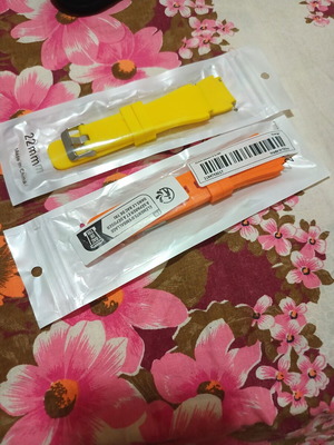 Watch straps like new, set of two, colorful