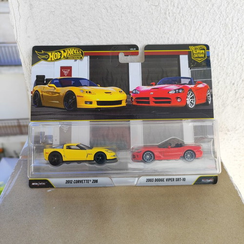 Hot Wheels Premium 2-Pack: 2012 Corvette Z06 & 2003 Dodge Viper SRT-10