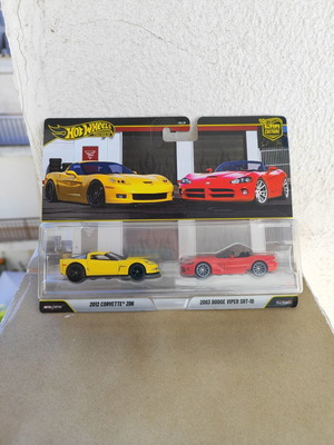 Hot Wheels Premium 2-Pack: 2012 Corvette Z06 & 2003 Dodge Viper SRT-10