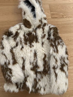 LARK Eco Fur like new, medium slim fit, white and brown