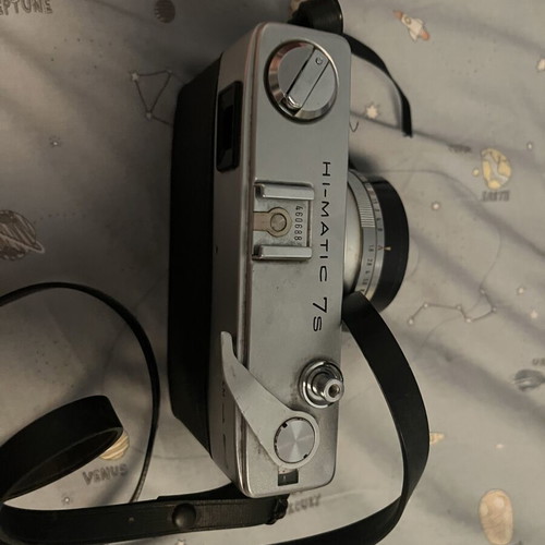Minolta 7s camera