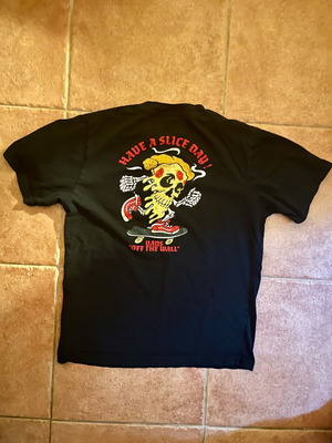 Vans t-shirt size XS like new, black and red
