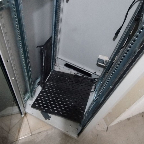Digitus rack cabinet used 160cm x 60cm x 60cm