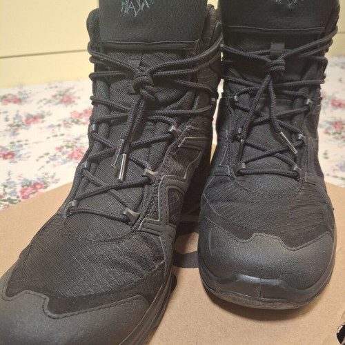 Haix Black Eagle Athletic 2.1 Mid GTX boots like new, size 44, black
