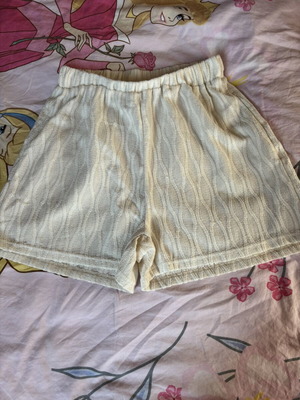 White shorts size M like new