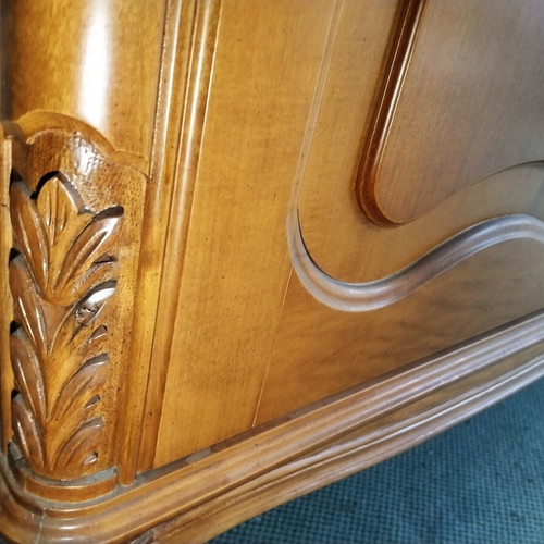 Handmade walnut buffet cabinet like new, classic vintage style