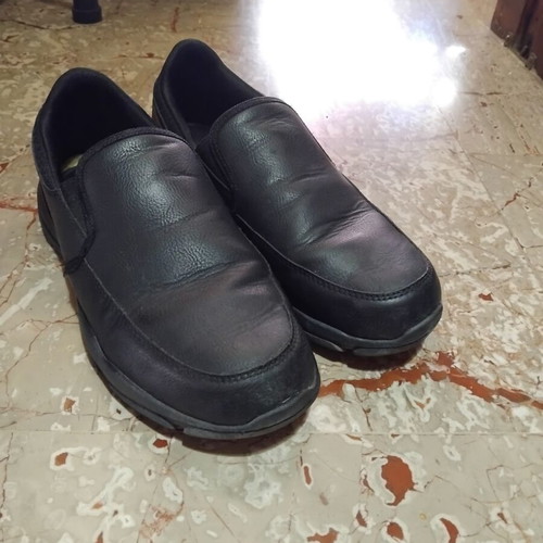 Lumberjack black classic slip-on shoes used, size 41