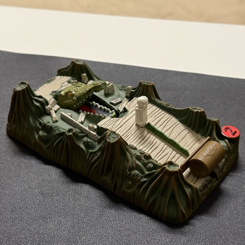 MicroMachines Crocodile Playset used, 2002 Hasbro, not complete