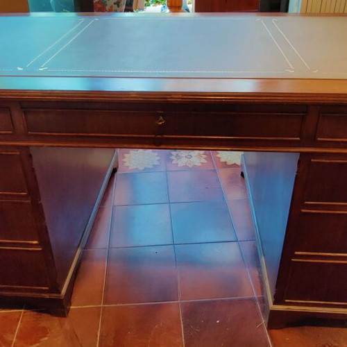 Varangis Classic English Executive Desk used, leather top
