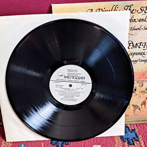 Vivaldi The Seasons LP like new, classical music